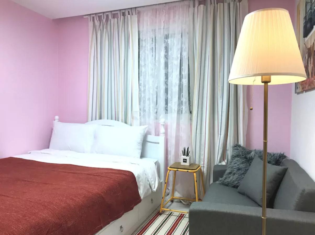 Apartment Hongdae Min House *